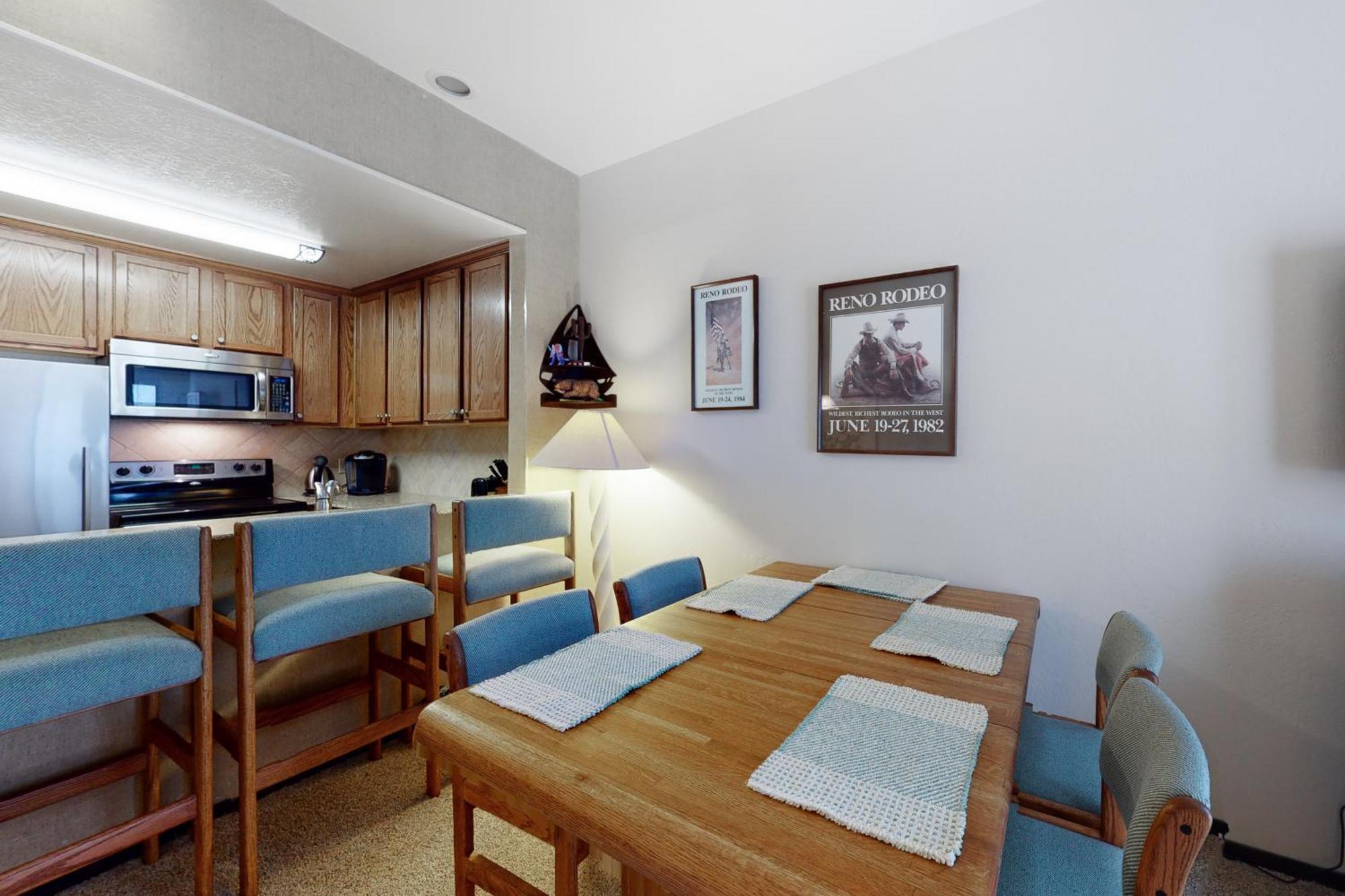 Tahome & Tahoe Place Incline Village Room photo